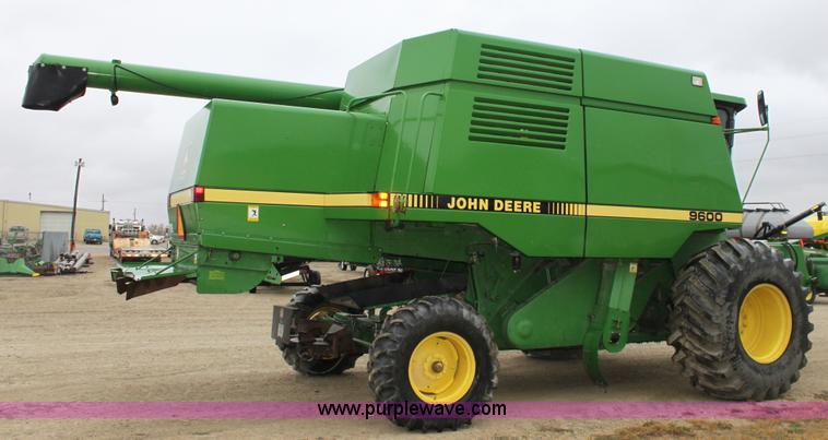 image for item B8655 1994 John Deere 9600 combine
