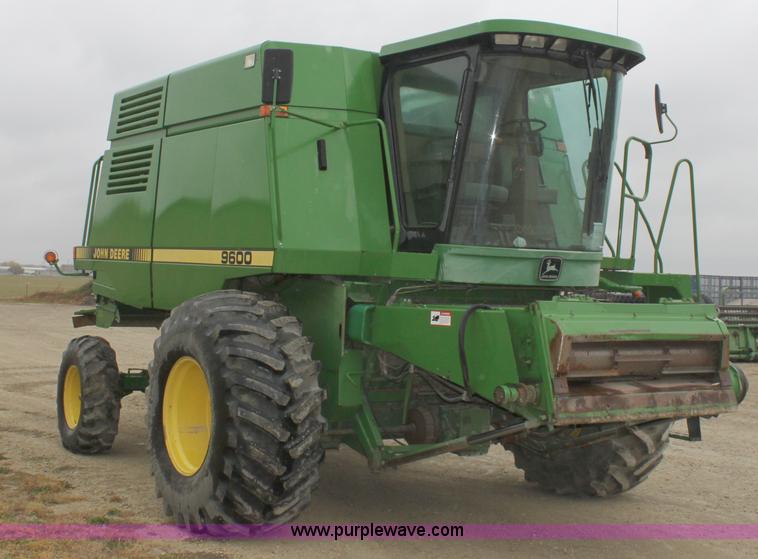 image for item B8655 1994 John Deere 9600 combine