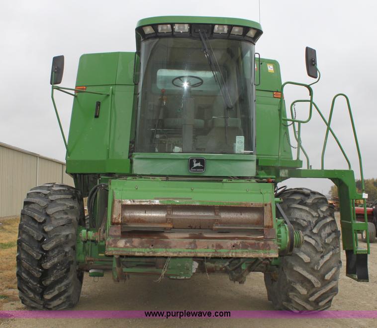 image for item B8655 1994 John Deere 9600 combine