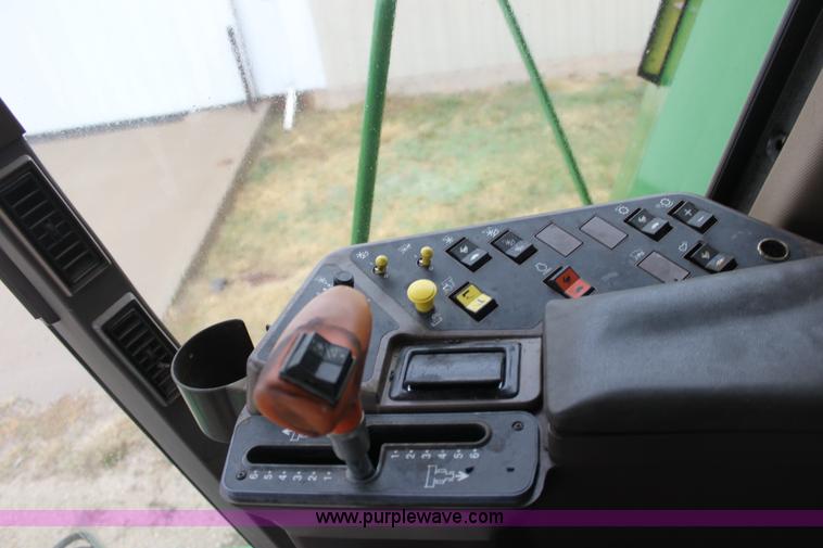 image for item B8655 1994 John Deere 9600 combine