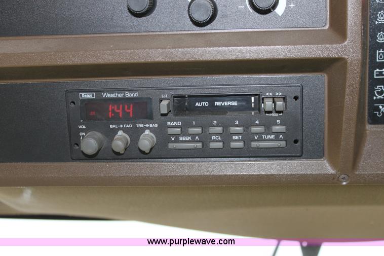 image for item B8655 1994 John Deere 9600 combine