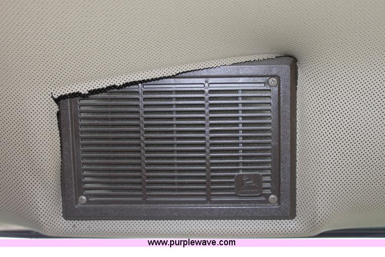 image for item B8655 1994 John Deere 9600 combine