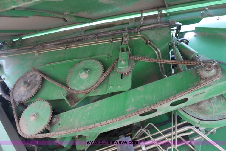 image for item B8655 1994 John Deere 9600 combine