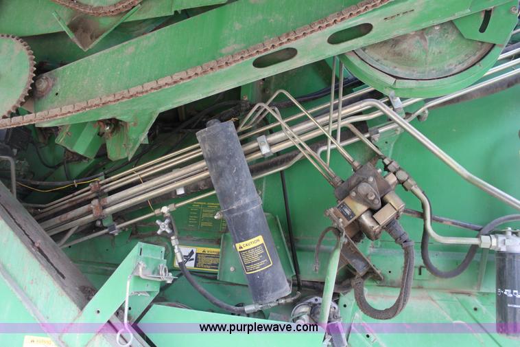 image for item B8655 1994 John Deere 9600 combine