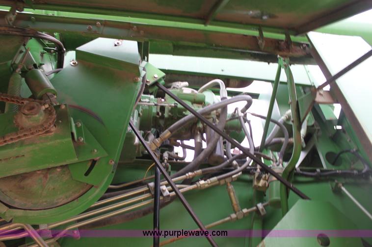 image for item B8655 1994 John Deere 9600 combine