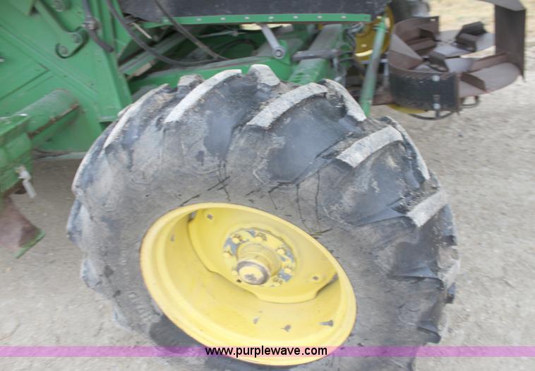 image for item B8655 1994 John Deere 9600 combine