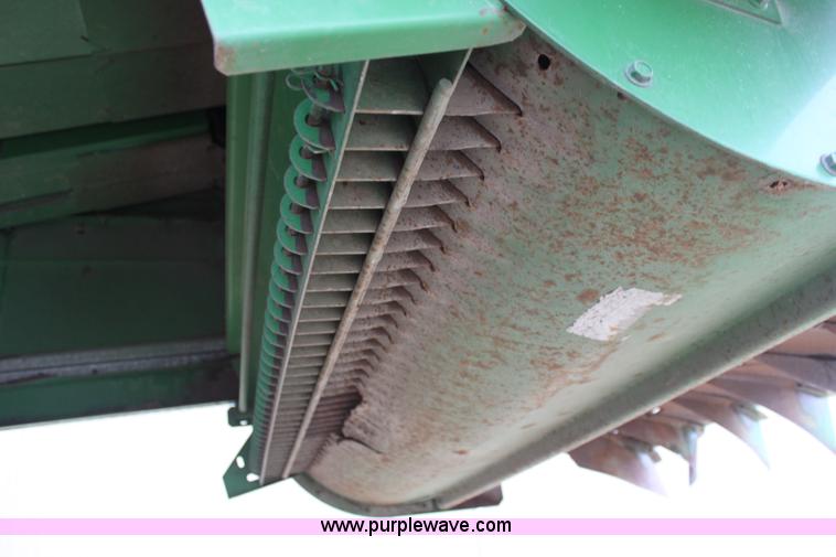 image for item B8655 1994 John Deere 9600 combine