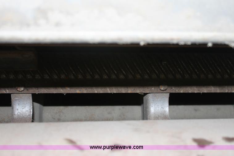 image for item B8655 1994 John Deere 9600 combine