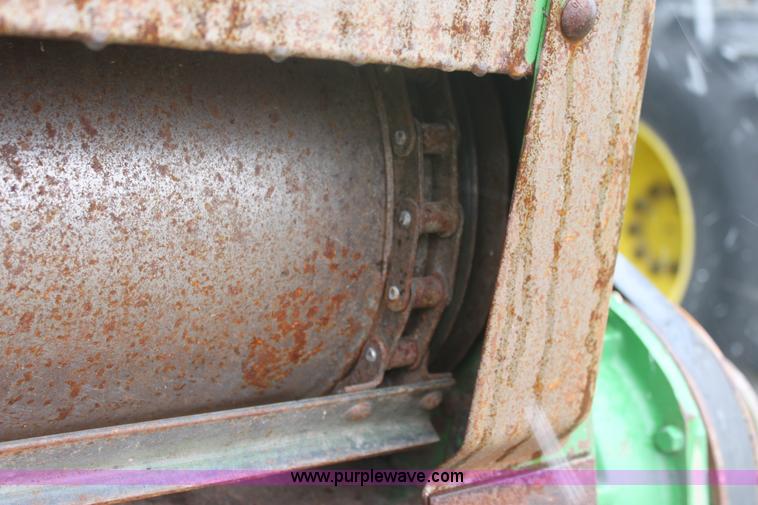 image for item B8655 1994 John Deere 9600 combine