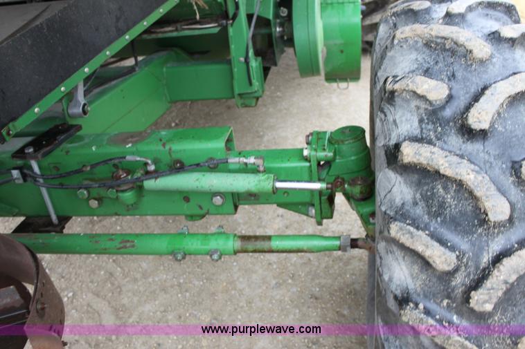 image for item B8655 1994 John Deere 9600 combine