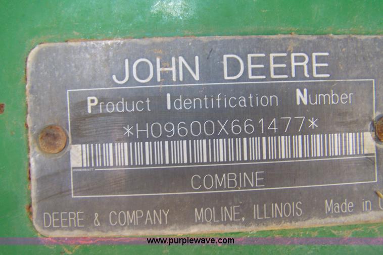 image for item D8550 1995 John Deere 9600 combine