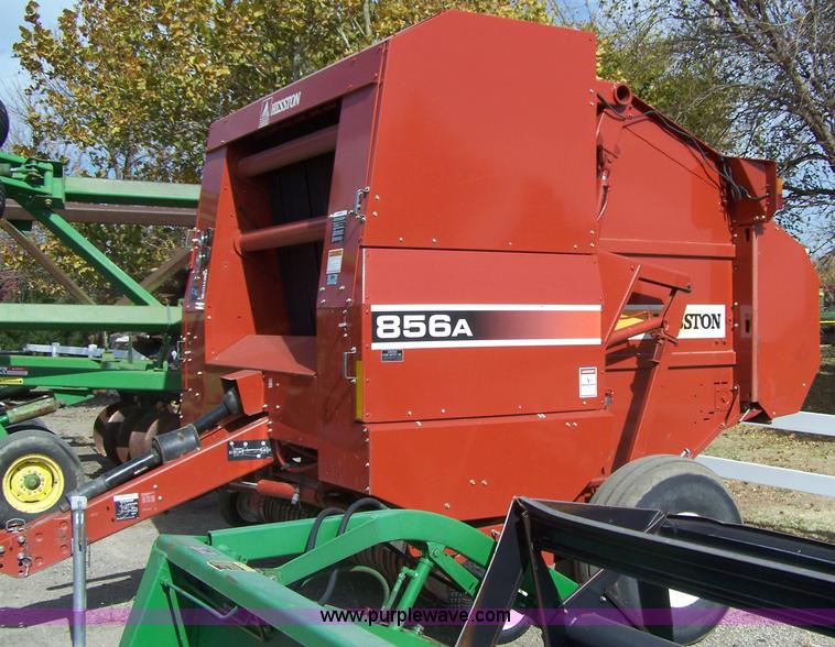 image for item D8555 Hesston 856A round baler