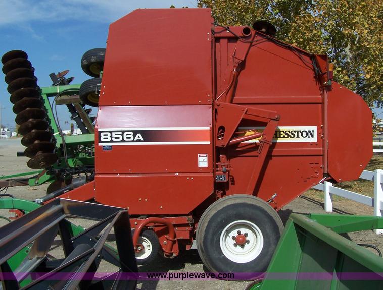 image for item D8555 Hesston 856A round baler