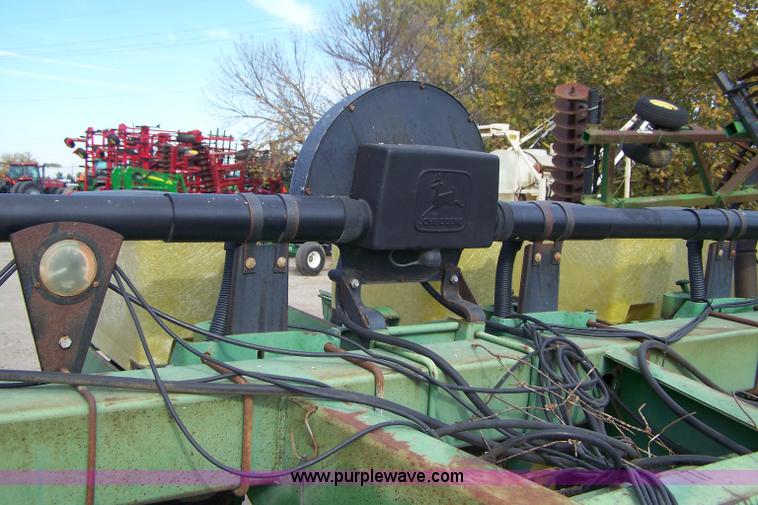 image for item D8558 John Deere 7200 Max Emerge 2 eight row planter