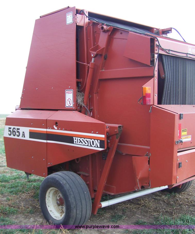 image for item D8571 1998 Hesston 565A round baler