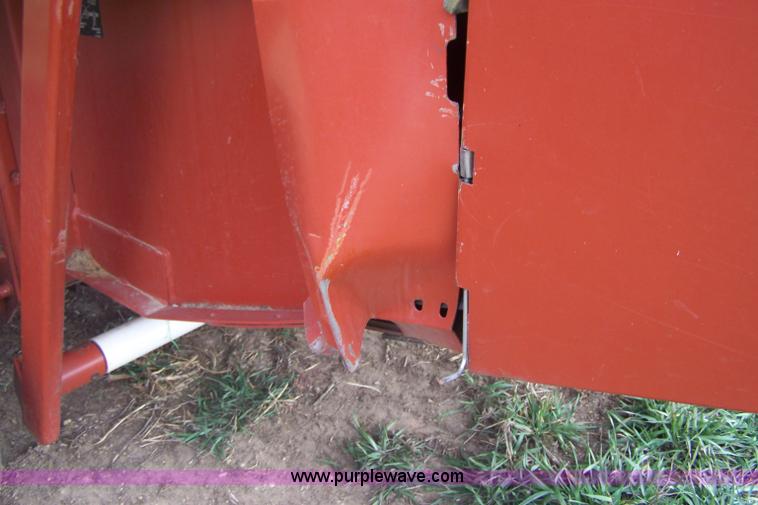 image for item D8571 1998 Hesston 565A round baler