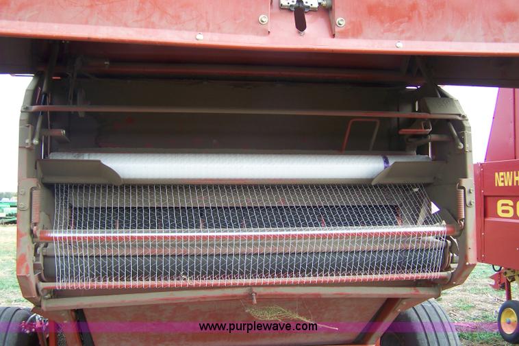 image for item D8572 2007 AGCO 5556 round baler