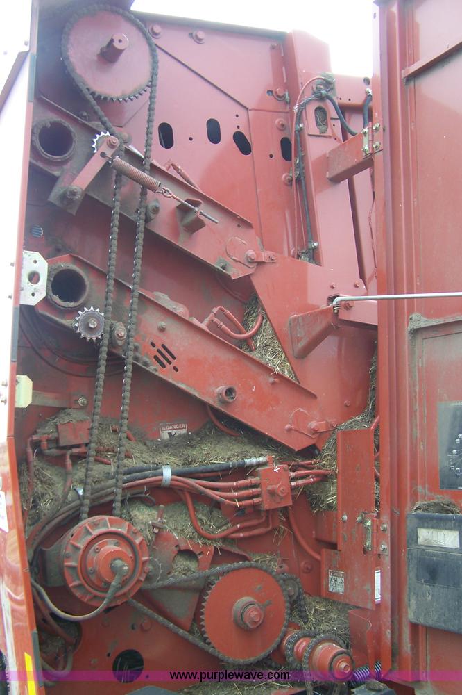 image for item D8572 2007 AGCO 5556 round baler