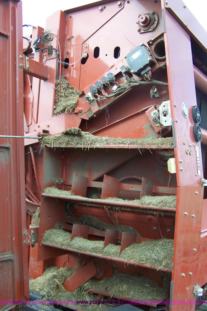 image for item D8572 2007 AGCO 5556 round baler