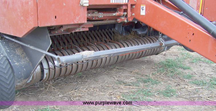 image for item D8572 2007 AGCO 5556 round baler