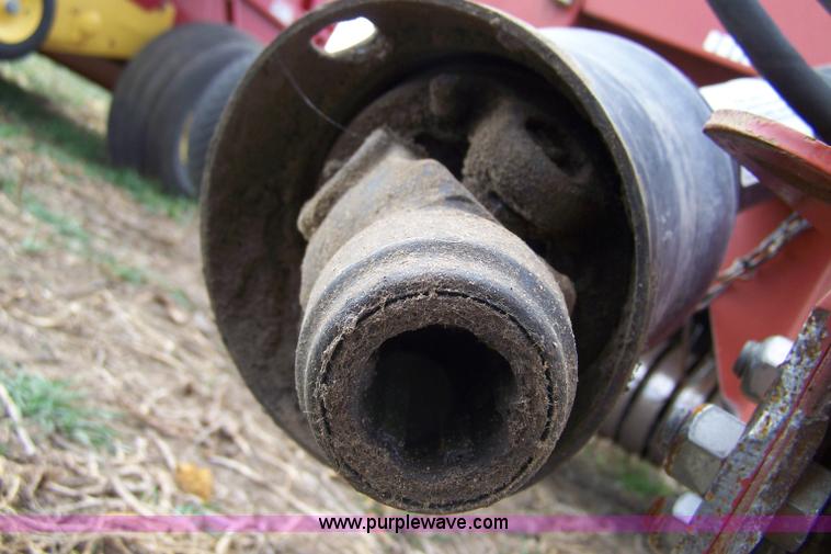 image for item D8572 2007 AGCO 5556 round baler