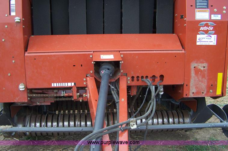 image for item D8572 2007 AGCO 5556 round baler