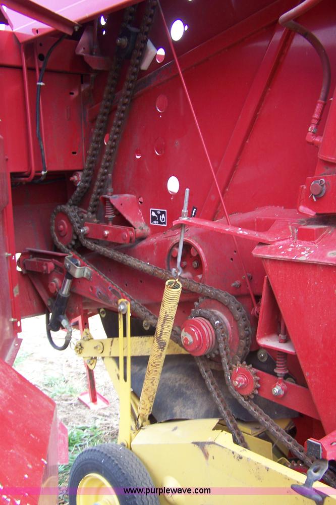 image for item D8573 1997 New Holland 664 round baler