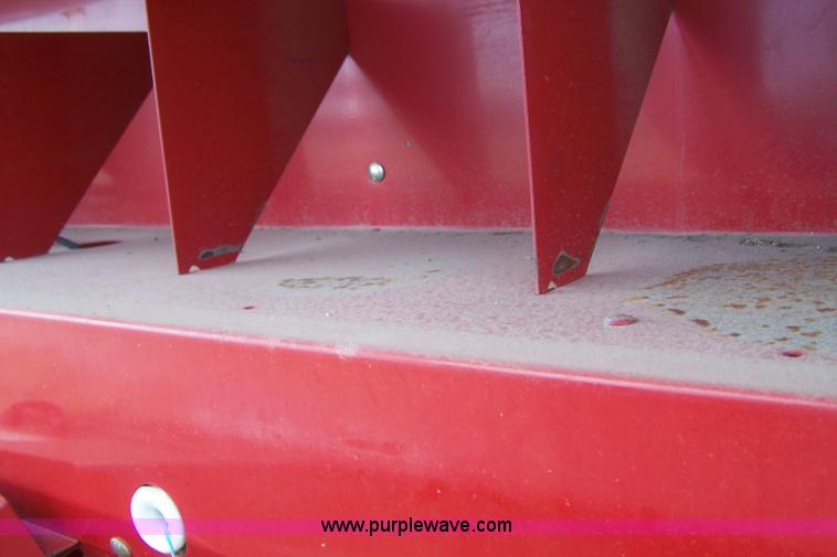 image for item D8573 1997 New Holland 664 round baler