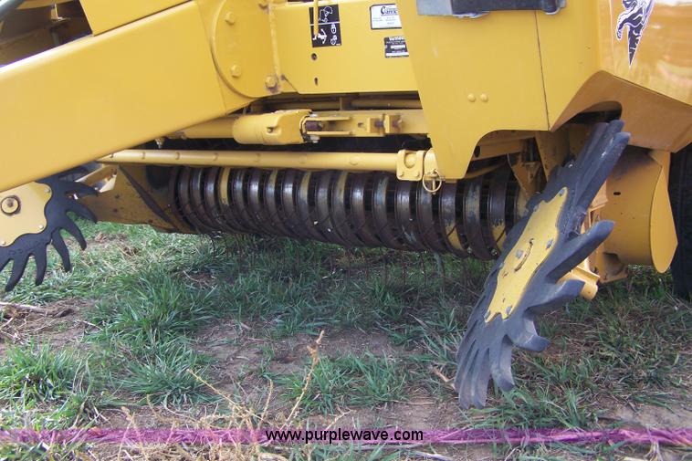 image for item D8574 1997 Vermeer 605K round baler