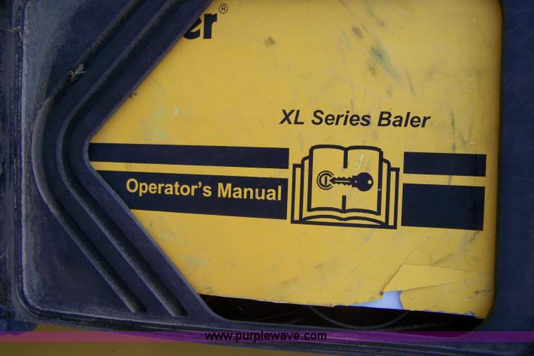 image for item D8575 2003 Vermeer 605XL round baler