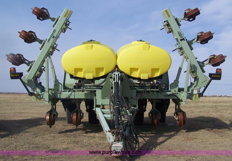 image for item D8590 Orthman 1tRIPr 12 row strip-till system