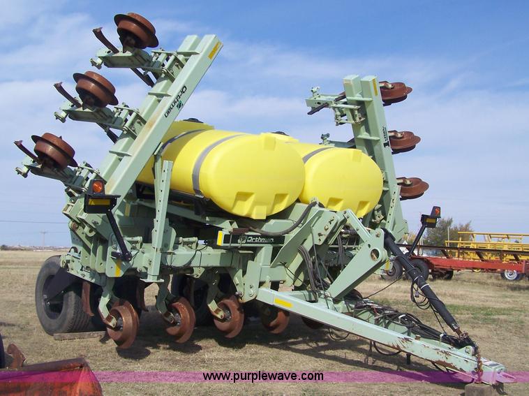 image for item D8590 Orthman 1tRIPr 12 row strip-till system