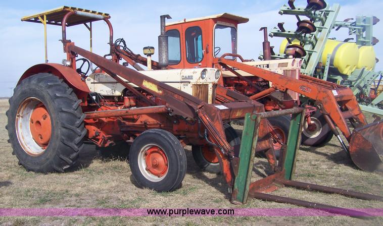 image for item D8592 Case 900B tractor