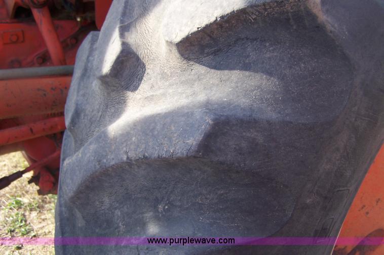 image for item D8592 Case 900B tractor