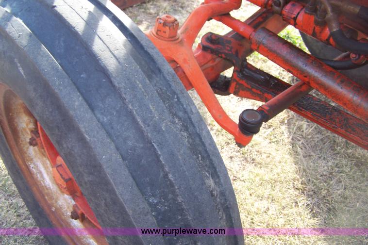 image for item D8592 Case 900B tractor
