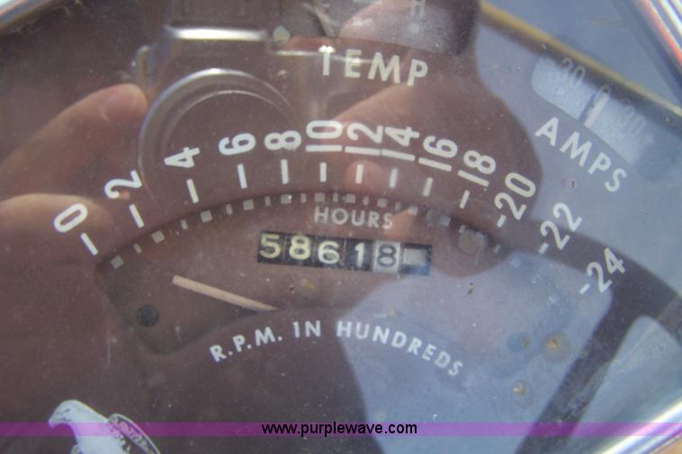 image for item D8592 Case 900B tractor