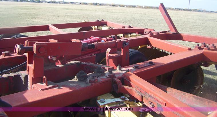 image for item D8593 New Holland 32' offset disk