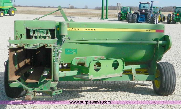 image for item D8612 1980 John Deere 346 square baler