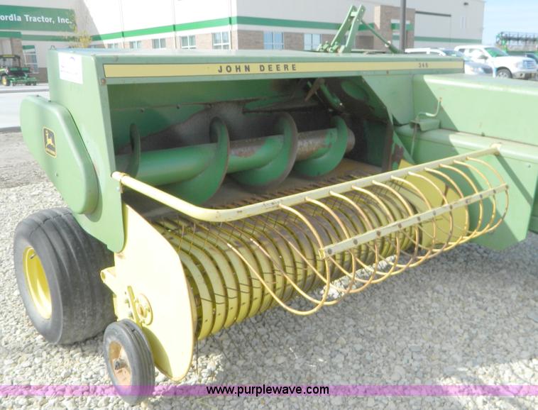 image for item D8612 1980 John Deere 346 square baler