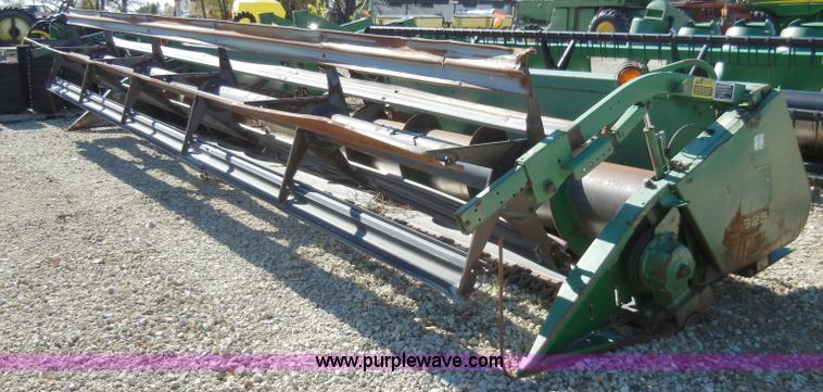 image for item H9046 John Deere 925 rigid platform header