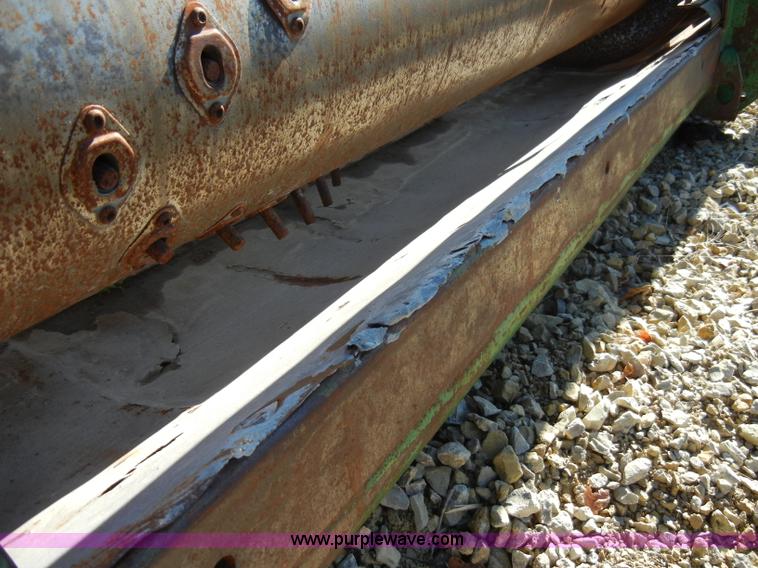 image for item H9046 John Deere 925 rigid platform header