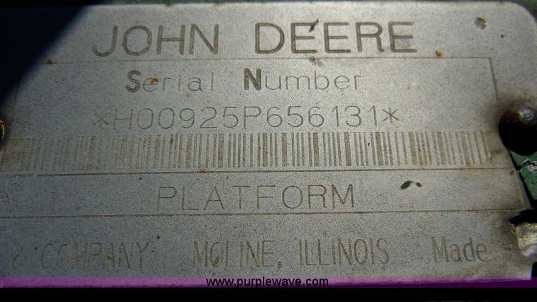 image for item H9046 John Deere 925 rigid platform header