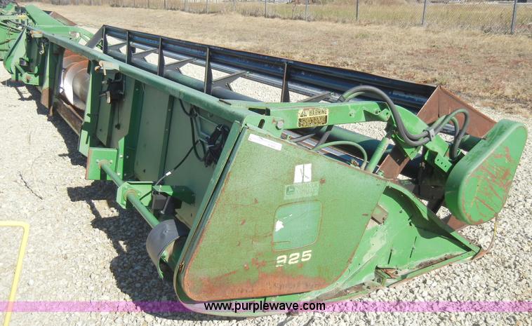 image for item H9047 John Deere 924 rigid platform header