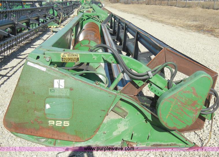 image for item H9047 John Deere 924 rigid platform header