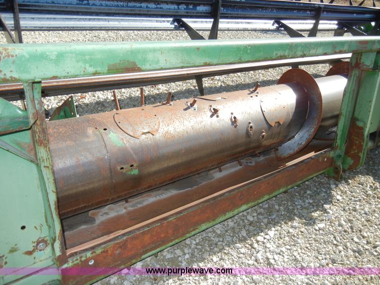 image for item H9047 John Deere 924 rigid platform header