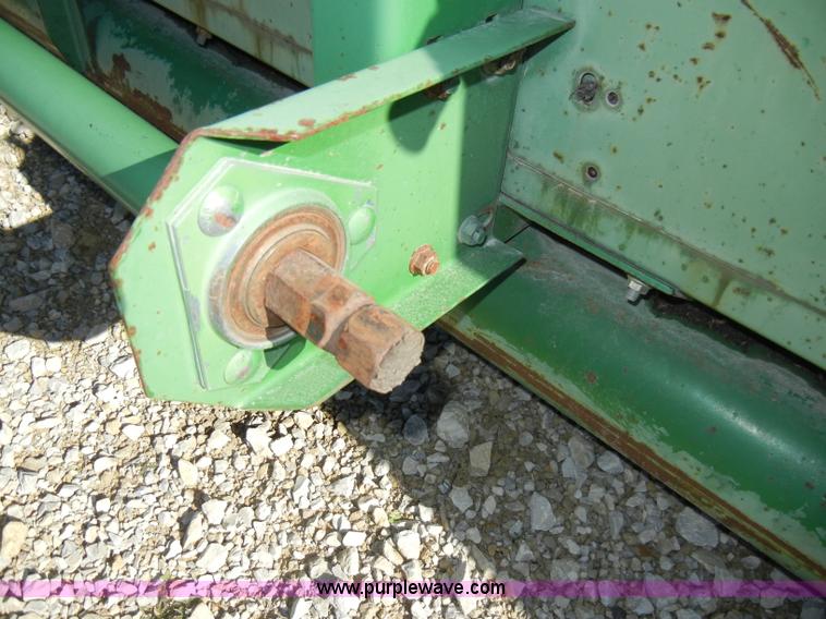 image for item H9047 John Deere 924 rigid platform header