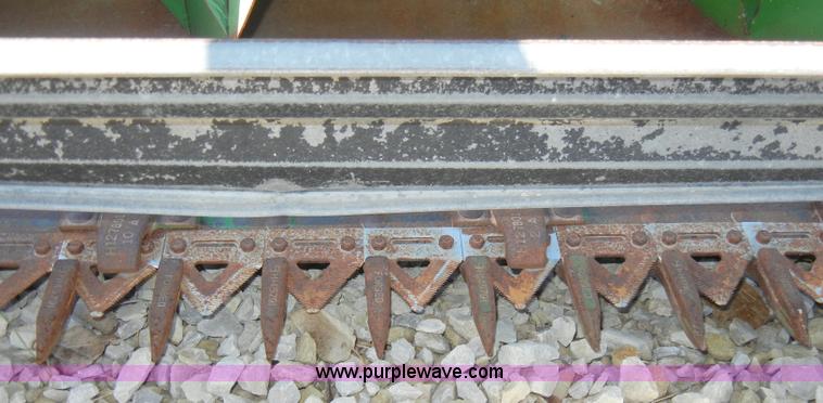 image for item H9047 John Deere 924 rigid platform header