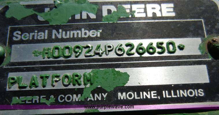 image for item H9047 John Deere 924 rigid platform header