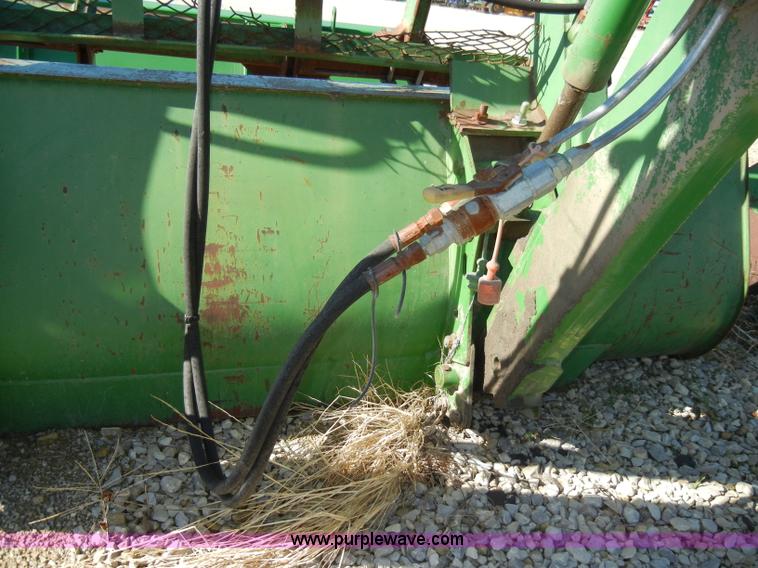 image for item H9048 John Deere 740 tractor loader