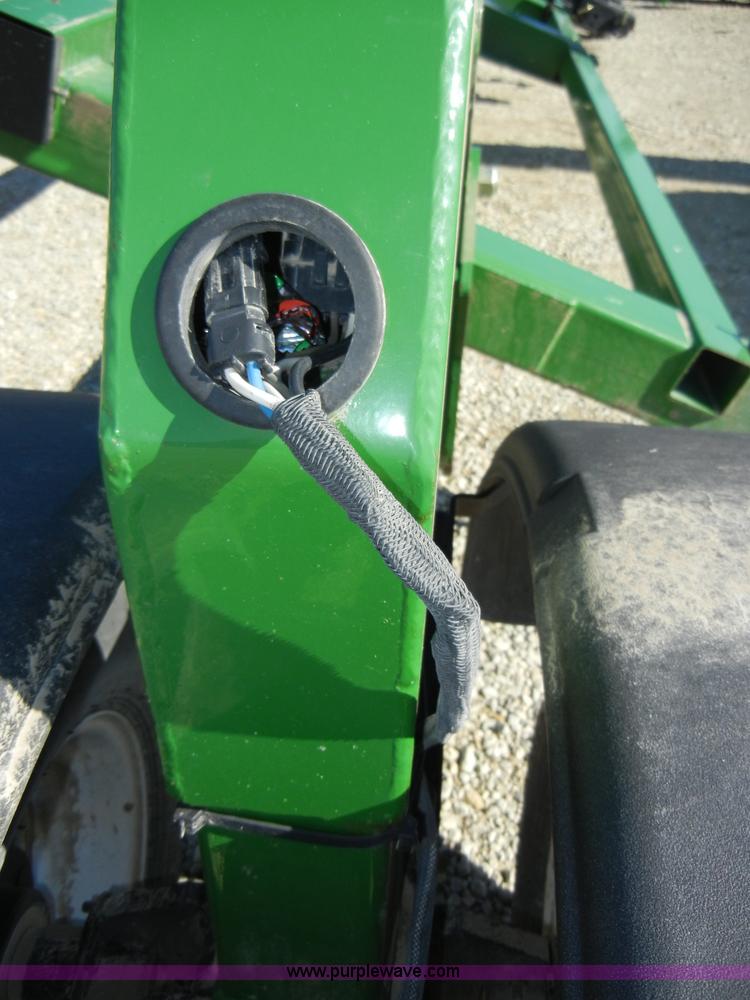 image for item H9052 2009 Unverferth RoadRunner 38' header trailer